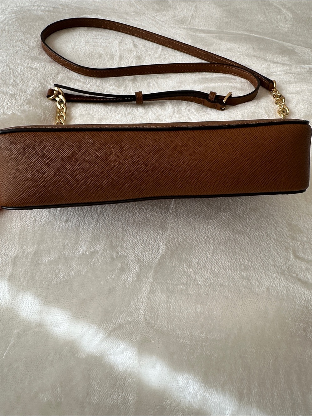 Michael Kors Chestnut Brown Saffiano Crossbody with Gold Chain - Picture 3 of 13